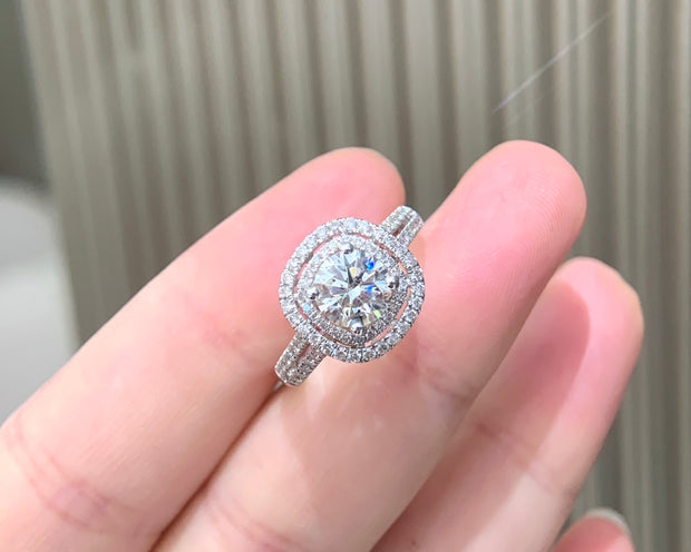 Elegant 3 Carat Round Diamond Ring with Band – D-E Color, VS1-VVS2 Clarity