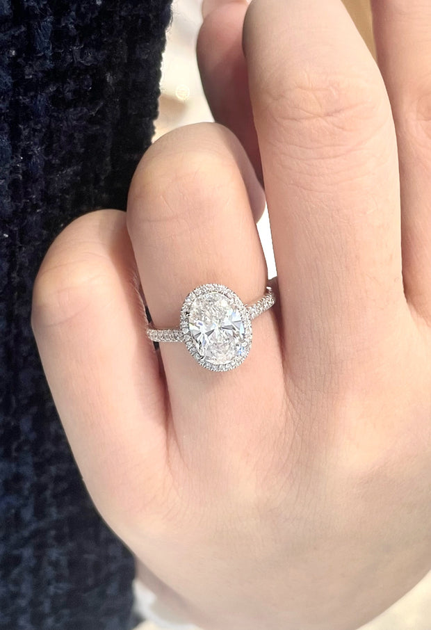 14K White Gold Lab Grown Diamond Ring in 2.02 CT Oval Diamond – D-E VS1-VVS2