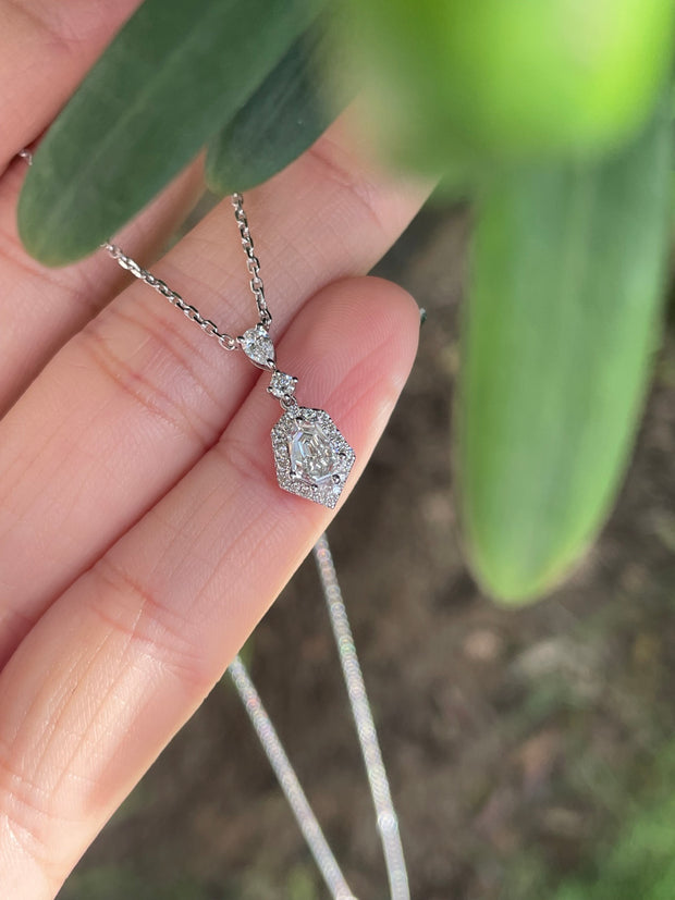 0.50 CT Marquise Cut Diamond Pendant Necklace D-E VS1-VVS2 in 14K White Gold