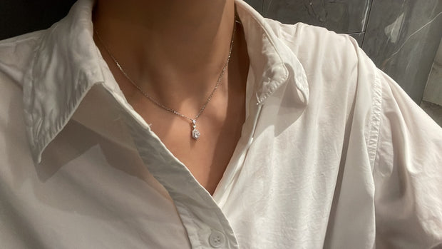 0.50 CT Marquise Cut Diamond Pendant Necklace D-E VS1-VVS2 in 14K White Gold