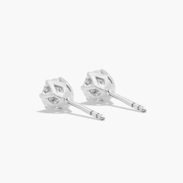 Scallop Basket Lab-Grown Diamond Stud Earrings in 14K White or Yellow Gold – D–E Color, VS1–VVS2 Clarity