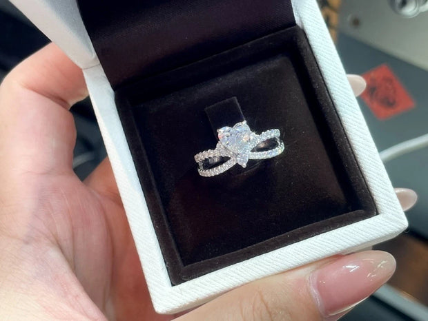 14K White Gold Heart-Shaped Diamond Ring 2 CT D-E Color VS1-VVS2 Clarity