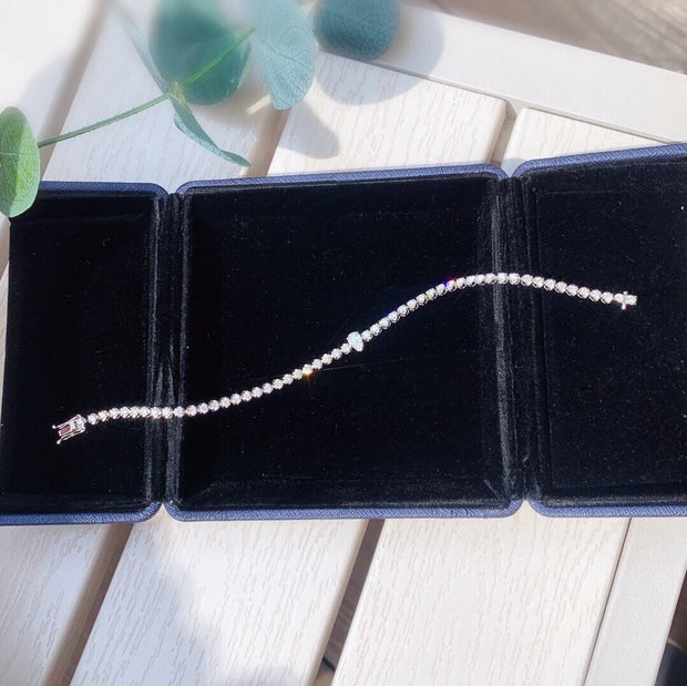 14K White Gold Pear Shape Diamond Bracelet – 2.3 CTW D-E VS1-VVS2