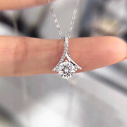 Elegant 1.00 carat diamond pendant in 14K white gold, D–E color, VS1–VVS2