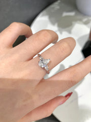Radiate elegance with this stunning 1.01 CT lab-grown pear-shaped diamond ring.
