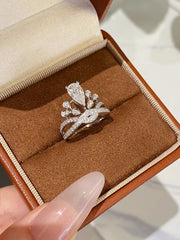 14K White Gold 0.80 CTW Pear Crown Diamond Ring – D-E Color VS1-VVS2