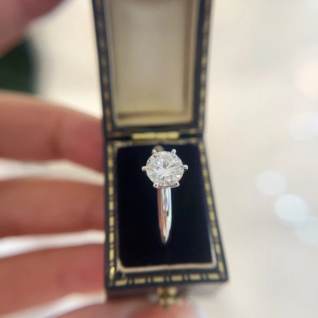 Luxe Brilliance 3.9 Ct Round Lab Diamond Solitaire D-E VS1-VVS2 14K White Gold