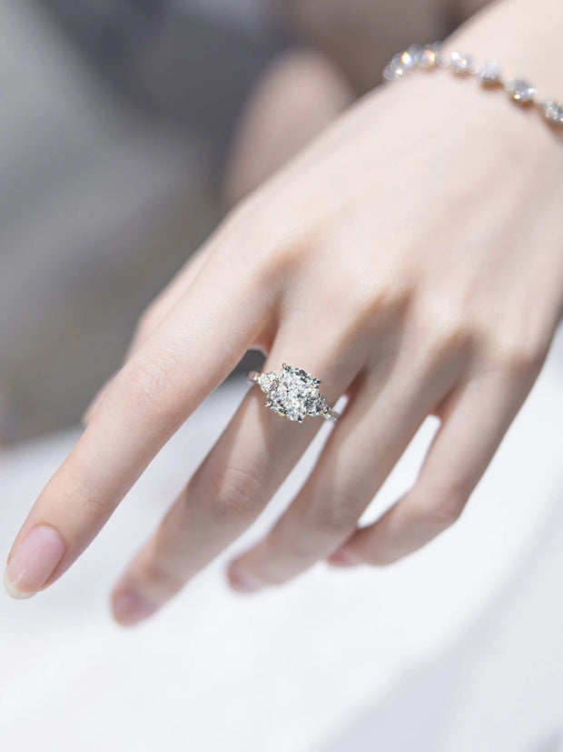 Collector’s Lab-Grown 5.03 CTW Cushion Diamond Ring – 14K D–E VVS2 White Gold