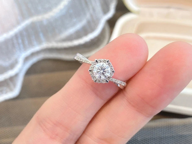 14K White Gold Lab Grown Twisted Band Diamond Ring – 0.40 CT D-E VS1-VVS2