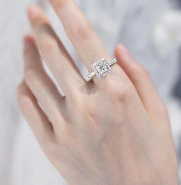 Lab-Grown 1.01 CTW Princess-Cut Diamond Ring – 14K D–E VVS2, Symbolic Design