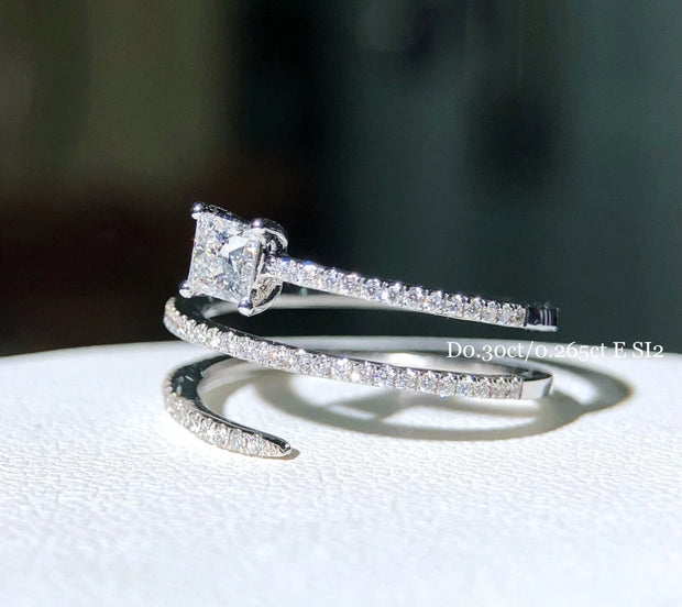 Lab-Grown 0.30 Ct Princess-Cut Diamond Three-Row Band Ring – 14K White Gold