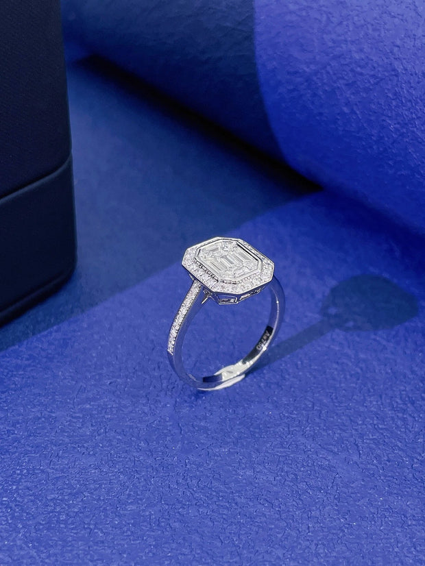 Lab-Grown Emerald Halo Diamond Ring 0.82 CTW D-E VS1/VVS2 in 14K White Gold