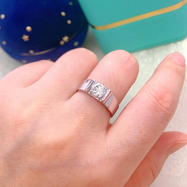 Statement 1.00 CT Lab-Grown Diamond Men’s Ring – D–E, VS1–VVS2, 14K White Gold