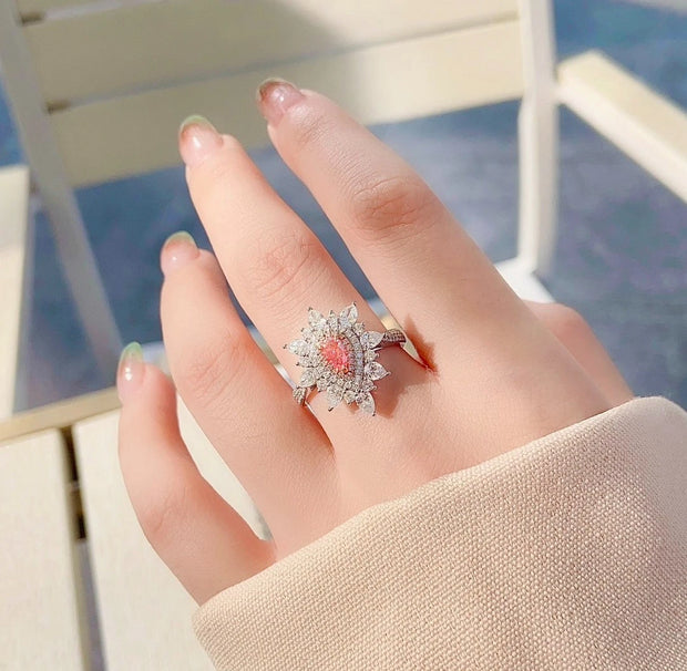 Lab-Grown Fancy Vivid Pink Pear Diamond Ring – 1.37 CT 14K White Gold