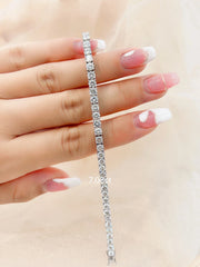 7.06 Carat LabGrown Diamond Tennis Bracelet in 14K White Gold D-E Color VS1-VVS2