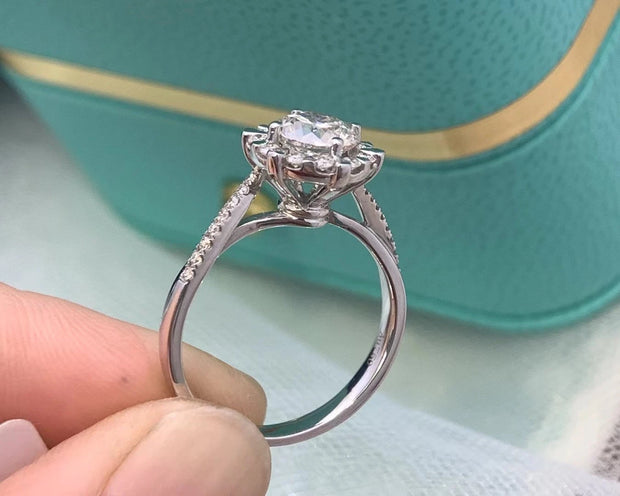 Radiant 1 Carat Round Lab Diamond Ring D-E Color VS1-VVS2 in 14K White Gold